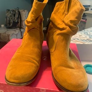 Show Dazzle mustard suede booties